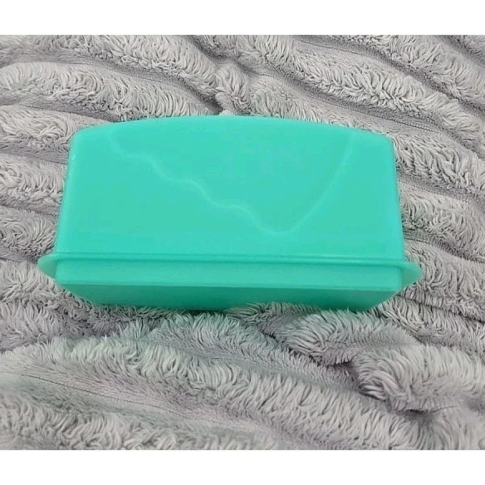 Tupperware Teal Plastic Rectangle Covered Butter Dish with Lid Included